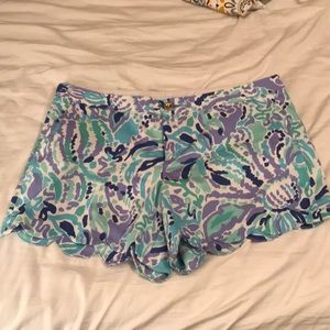 Lilly Pulitzer Buttercup Scallop Shorts